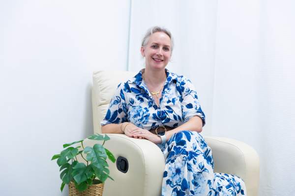 Mhairi Jerga - Associate Counsellor. Epert in Menopause and Life Transitions Counselling at Insightful Counselling in SIngapore